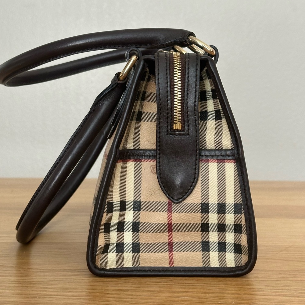 Burberry Handbag - Picture 4 of 17